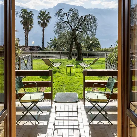 Hotel Caravel Limone sul Garda Exterior photo