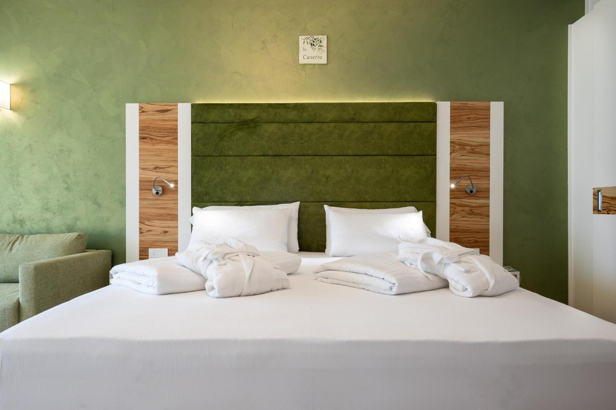 Caravel Hotel