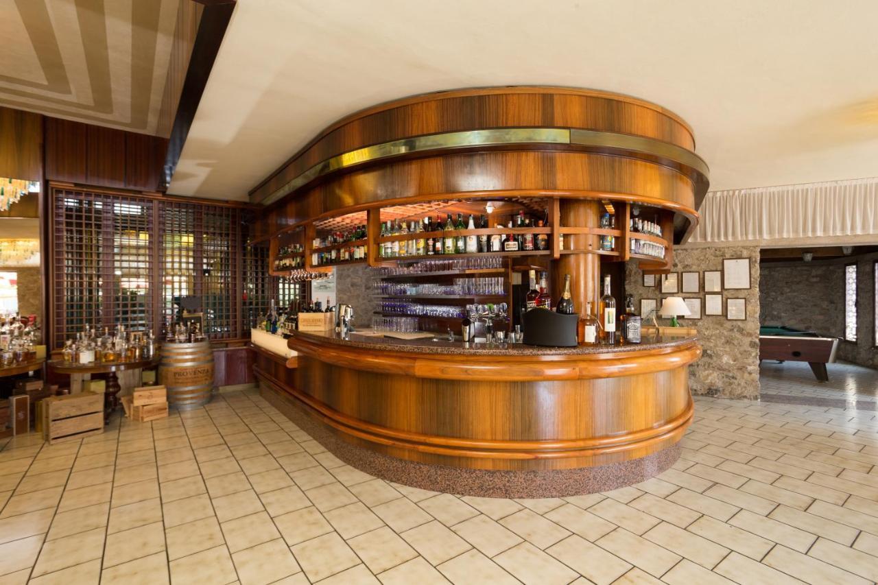 Caravel Hotel
